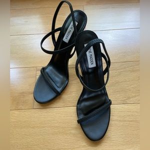 Steve Madden black strappy heel size 9.5